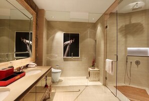 Free toiletries, hair dryer, slippers