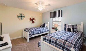 6 habitaciones, tabla de planchar con plancha, wifi y ropa de cama 