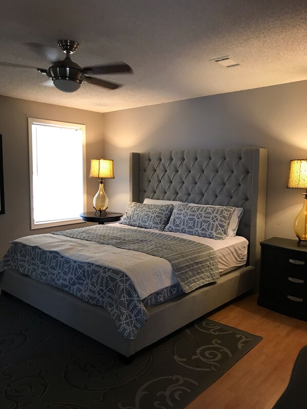 4 bedrooms, iron/ironing board, free WiFi, bed sheets