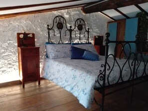 2 habitaciones, tabla de planchar con plancha y wifi gratis 
