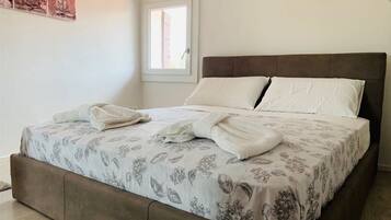 1 bedroom, iron/ironing board, bed sheets