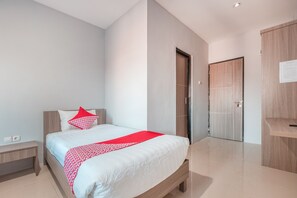 Standard Twin Room | Free WiFi, bed sheets