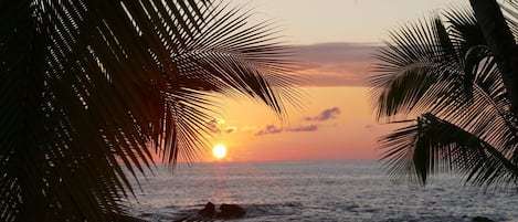 Una spiaggia nelle vicinanze