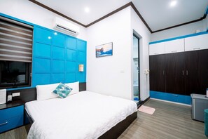 Deluxe Room | 1 bedroom, desk, blackout curtains, soundproofing - Co To Center Homestay (Co To)