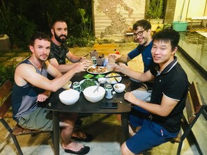 Tempat makan outdoor