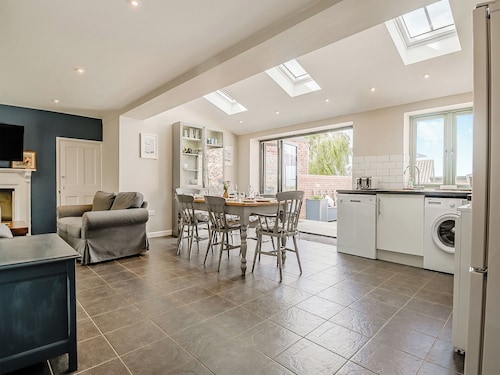 3 bedroom accommodation in Blakeney, near Holt