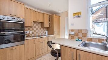 Fridge, microwave, oven, toaster