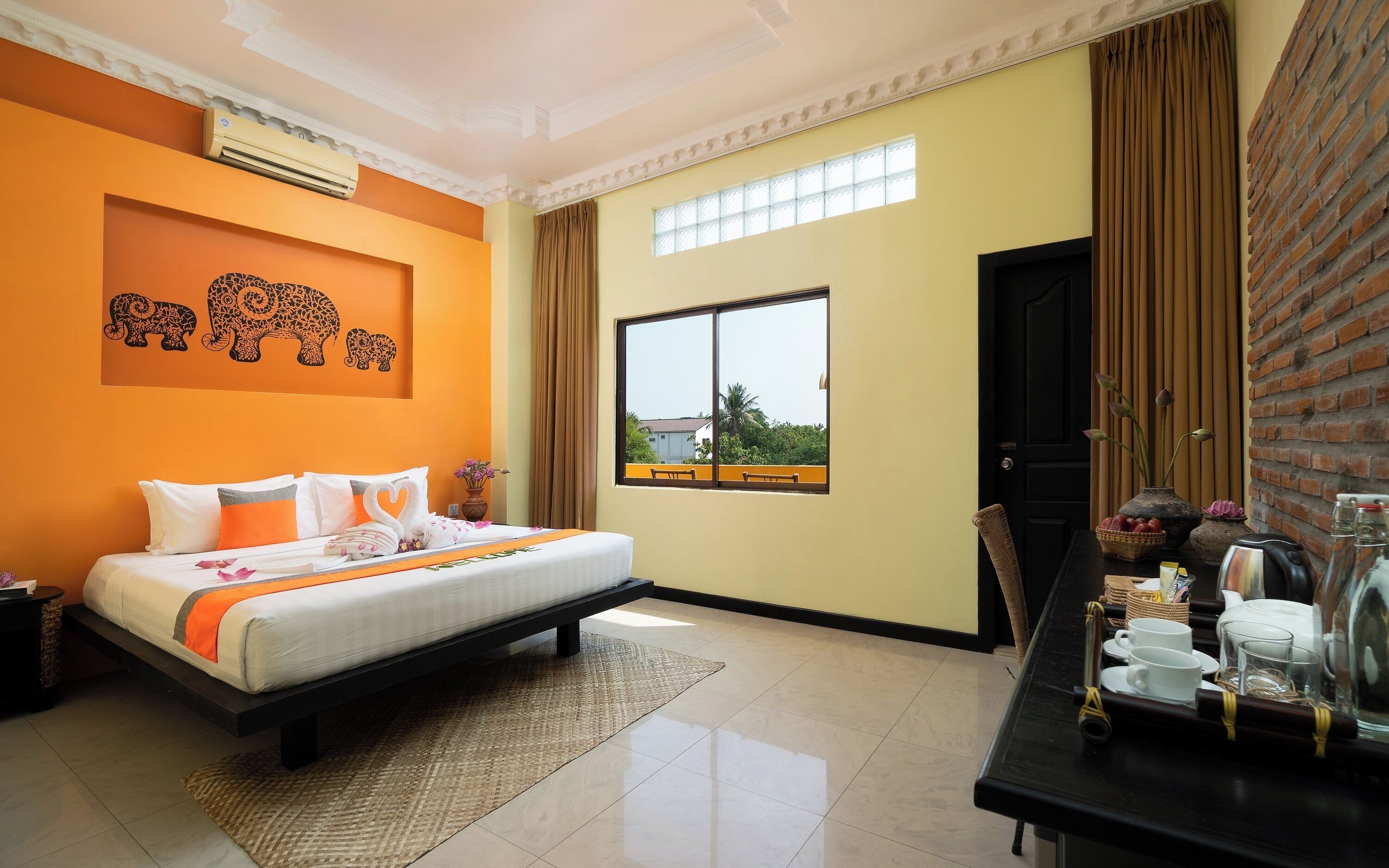 Superior Double Room with Balcony | Minibar, in-room safe, individually furnished, desk