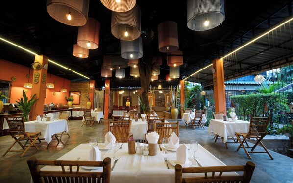 Restaurant - Central Privilege Hotel (Siem Reap)