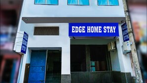 Front of property - Edge Home Stay (New Delhi)