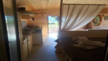 1 camera, Wi-Fi, lenzuola