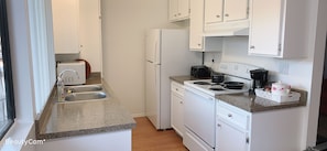 City Apartment, 1 Bedroom | Private kitchen