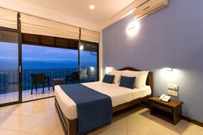 Chambre Double Deluxe, balcon, vue montagne | Literie de qualité supérieure, matelas mémoire de forme