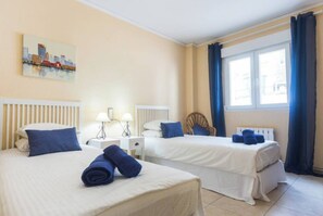 4 bedrooms, iron/ironing board, WiFi, bed sheets