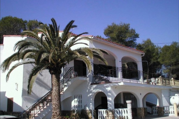 'Villa La Palma' 4 bedrooms, family bathroom, ensuite bathroom and terraces