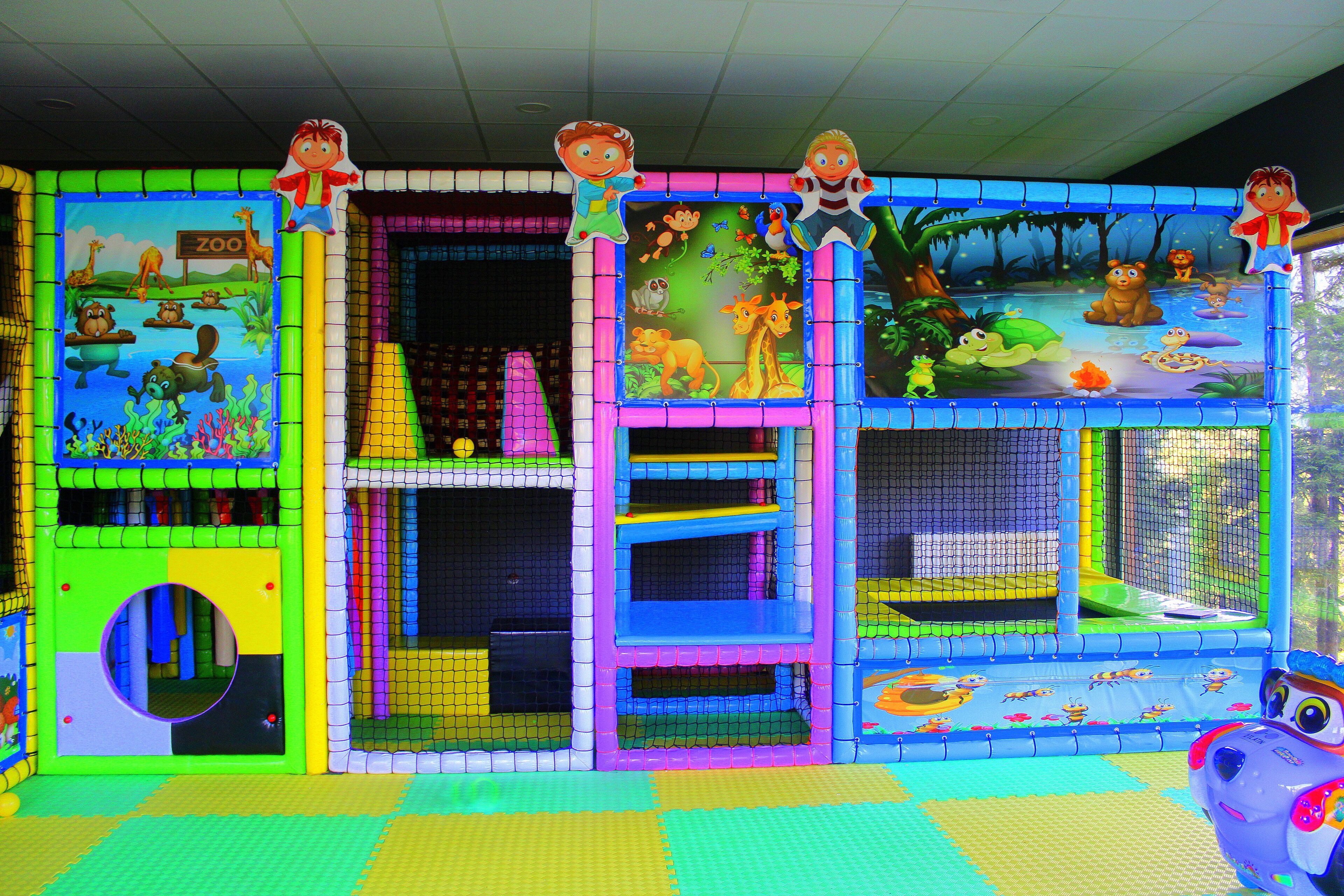 children’s play area – indoor