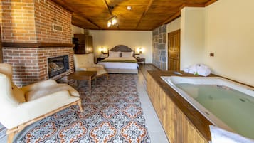 Twin Suite | 1 bedroom, in-room safe, laptop workspace, blackout drapes