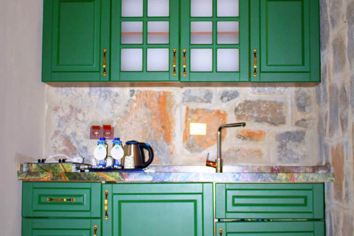 vip villa s | private kitchen | mini-fridge, electric kettle