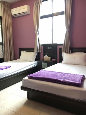 Standard Twin Room | Blackout drapes, soundproofing, free WiFi, bed sheets