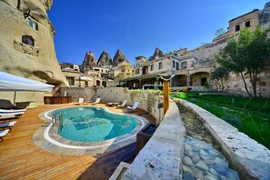 Seasonal outdoor pool - Aza Cave Hotel Special Class (Nevsehir)