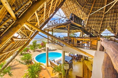 VILLA FUKU - Four Bedroom Villa, Sleeps 10