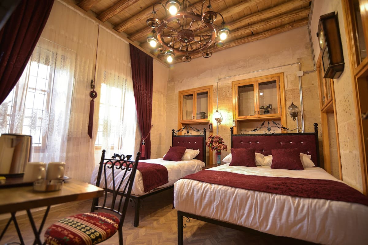 Honeymoon Room