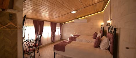 Chambre Triple (Karayilan)