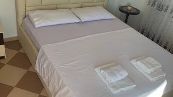 4 Schlafzimmer, Bügeleisen/Bügelbrett, WLAN, Bettwäsche