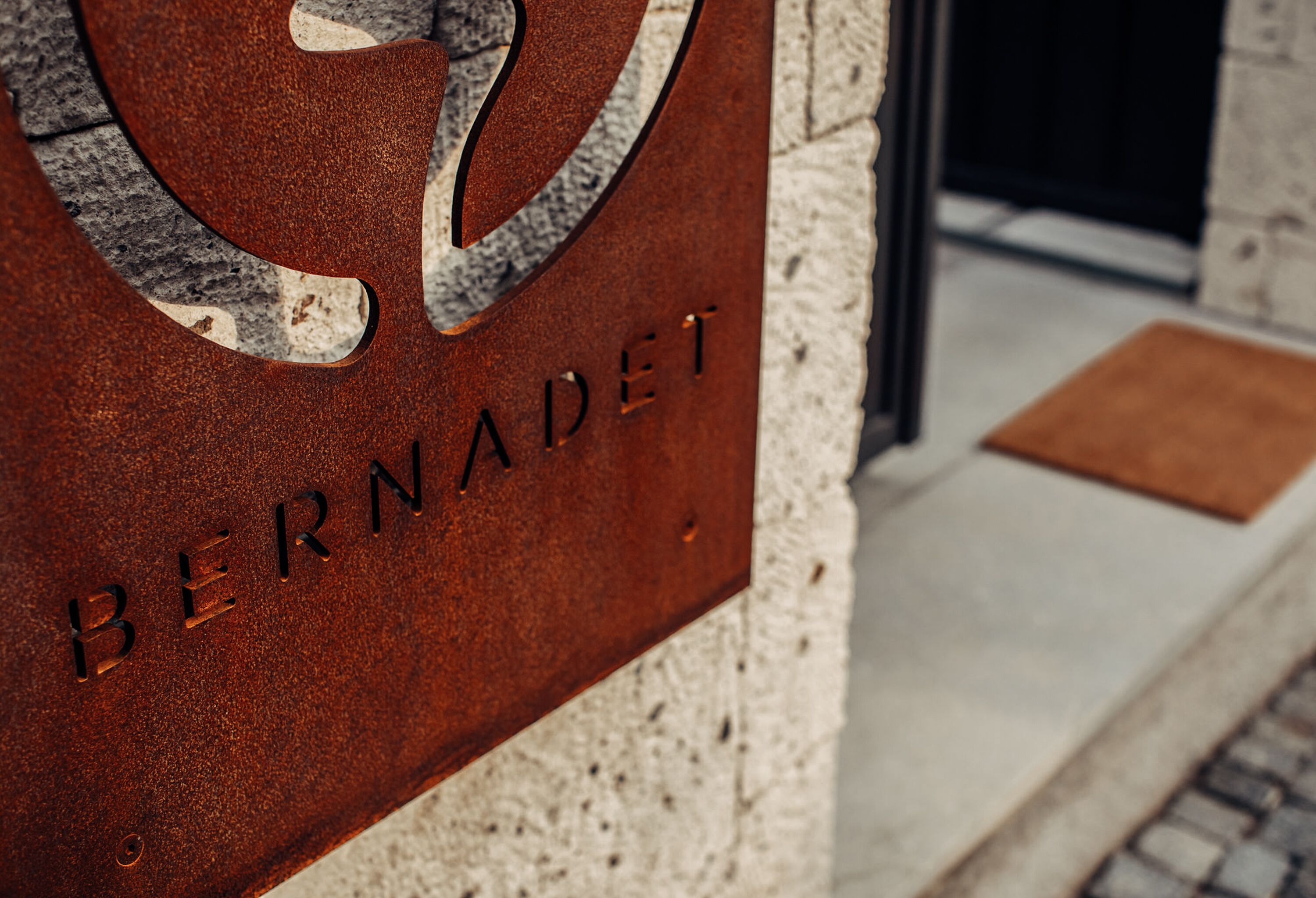 Overnatningsstedets indgangsparti