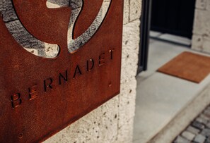 Property entrance - Bernadet Alaçatı (Cesme)