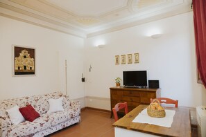 Smart TV, DVD player, books, video library