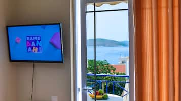 Studio, Balkon, Meerblick | Zimmersafe, Schreibtisch, schallisolierte Zimmer, kostenloses WLAN