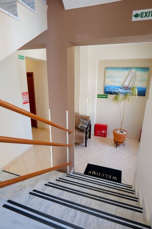 In-room safe, desk, soundproofing, free WiFi - Elidon Apartments (Sarandë)