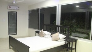 Unclassified image, 3 of 12, button - Unwind Resort (Bagli)
