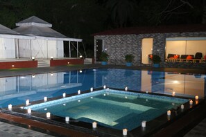 Piscina externa