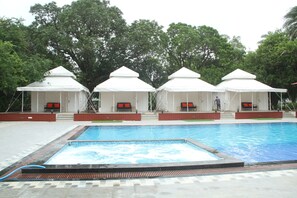 Piscina externa