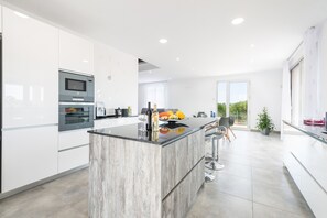 Fridge, microwave, oven, stovetop - Very modern villa with private pool and huge garden in the heart of Mallorca. (Llubi)