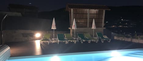 Piscine extérieure, piscine chauffée