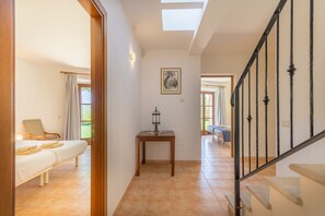 6 camere, ferro/asse da stiro, Wi-Fi gratuito, lenzuola