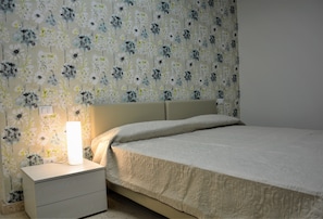 2 bedrooms, WiFi, bed sheets