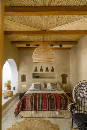 1 bedroom, in-room safe, iron/ironing board, WiFi - Euphoria Chora Naxos Executive Suite with Jacuzzi (Naxos)