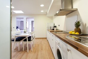 Fridge, microwave, coffee/tea maker, toaster