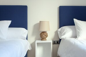 2 bedrooms, free WiFi, bed sheets - Albareda 6 - Two Bedroom Apartment, Sleeps 4 (Sevilla)