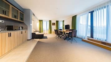1 habitación, minibar, escritorio y espacio para trabajar con laptop