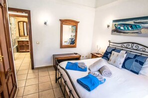 1 slaapkamer, een strijkplank/strijkijzer, gratis wifi, beddengoed