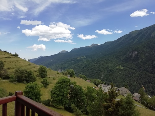 La via del bosco Apartment in a villa