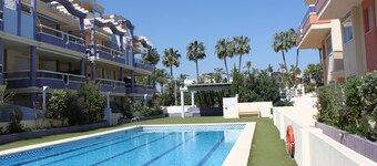 Delfines II bajo 1ª Solo Familias!