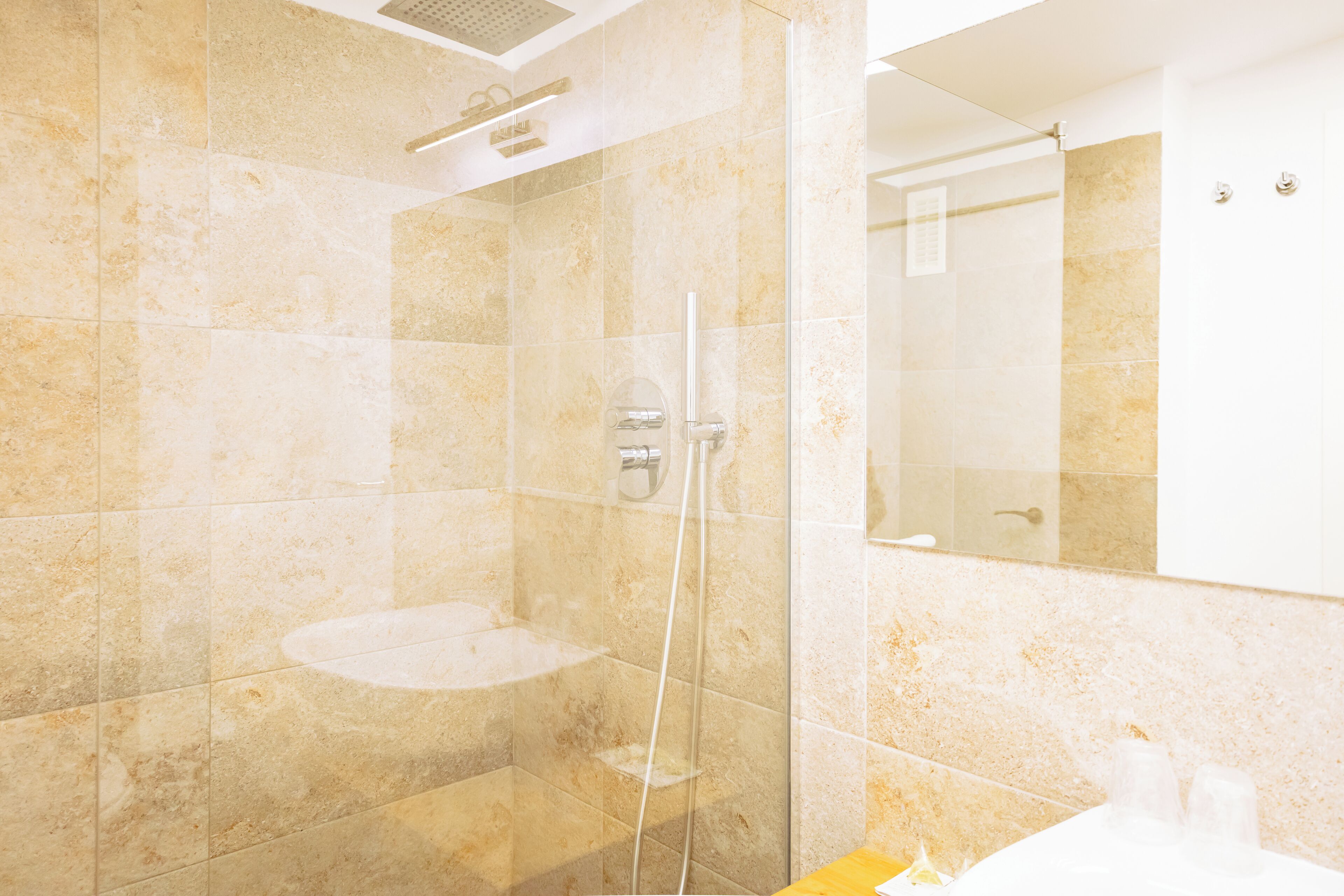 shower, rainfall showerhead, free toiletries, hair dryer