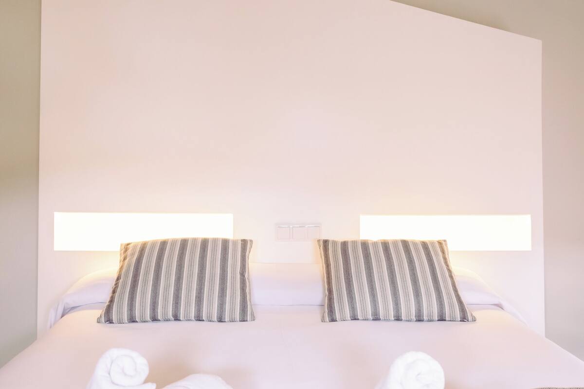 superior double room | 1 bedroom, premium bedding, down duvets, laptop workspace