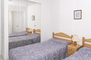 2 chambres, fer et planche Ă repasser, Wi-Fi, draps fournis